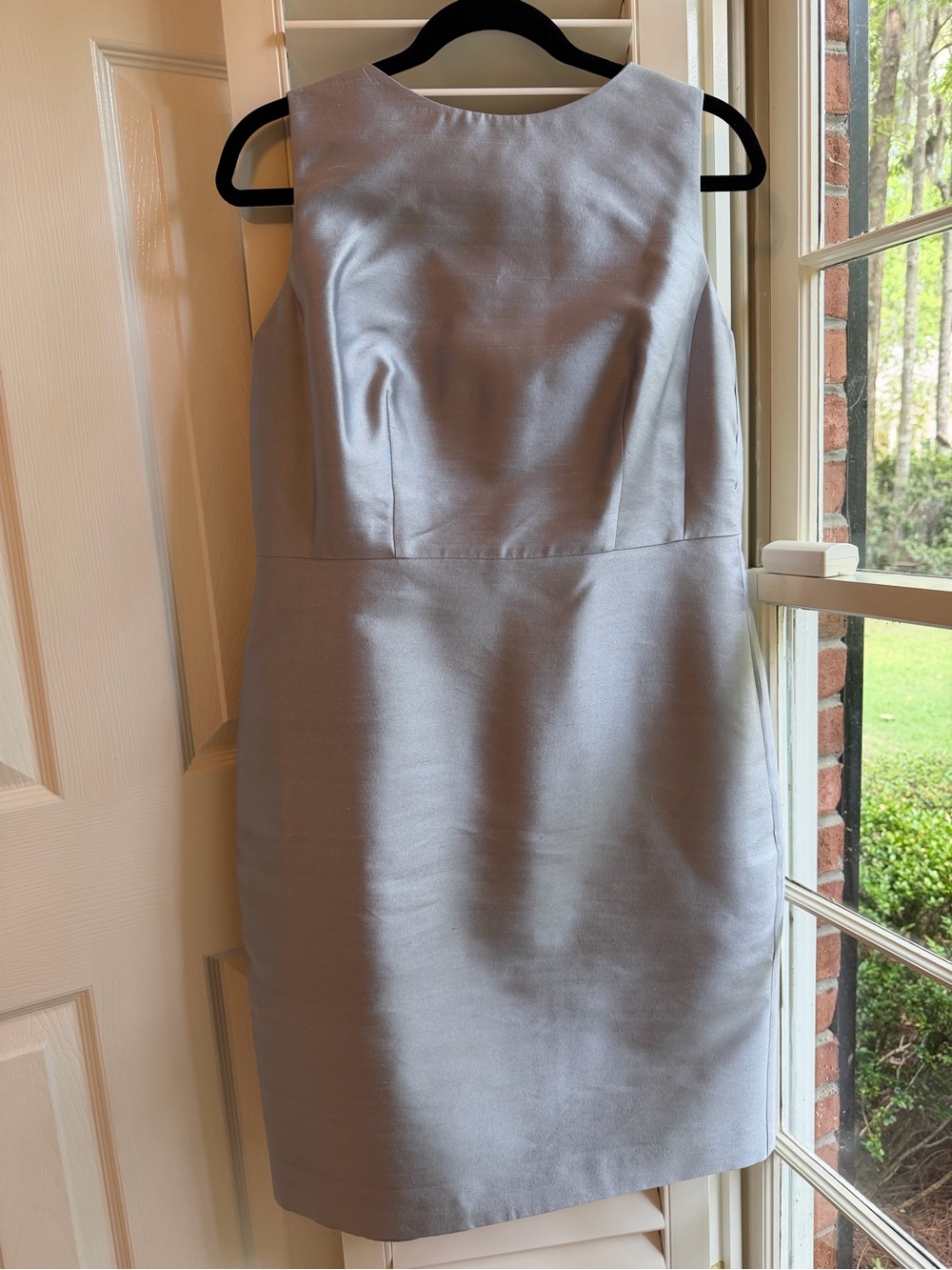 Light Gray Sleeveless Sheath Dress